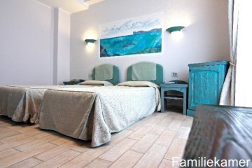 familiekamer sardinie - hotel alghero - sardinia4all.jpg